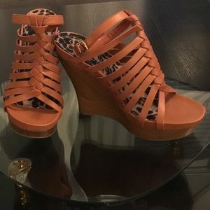 Jessica Simpson Wedges